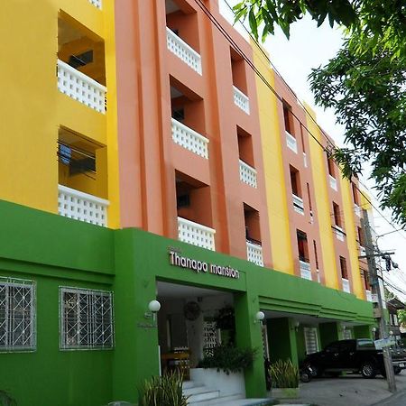 Thanapa Mansion  Bangkok Bagian luar foto
